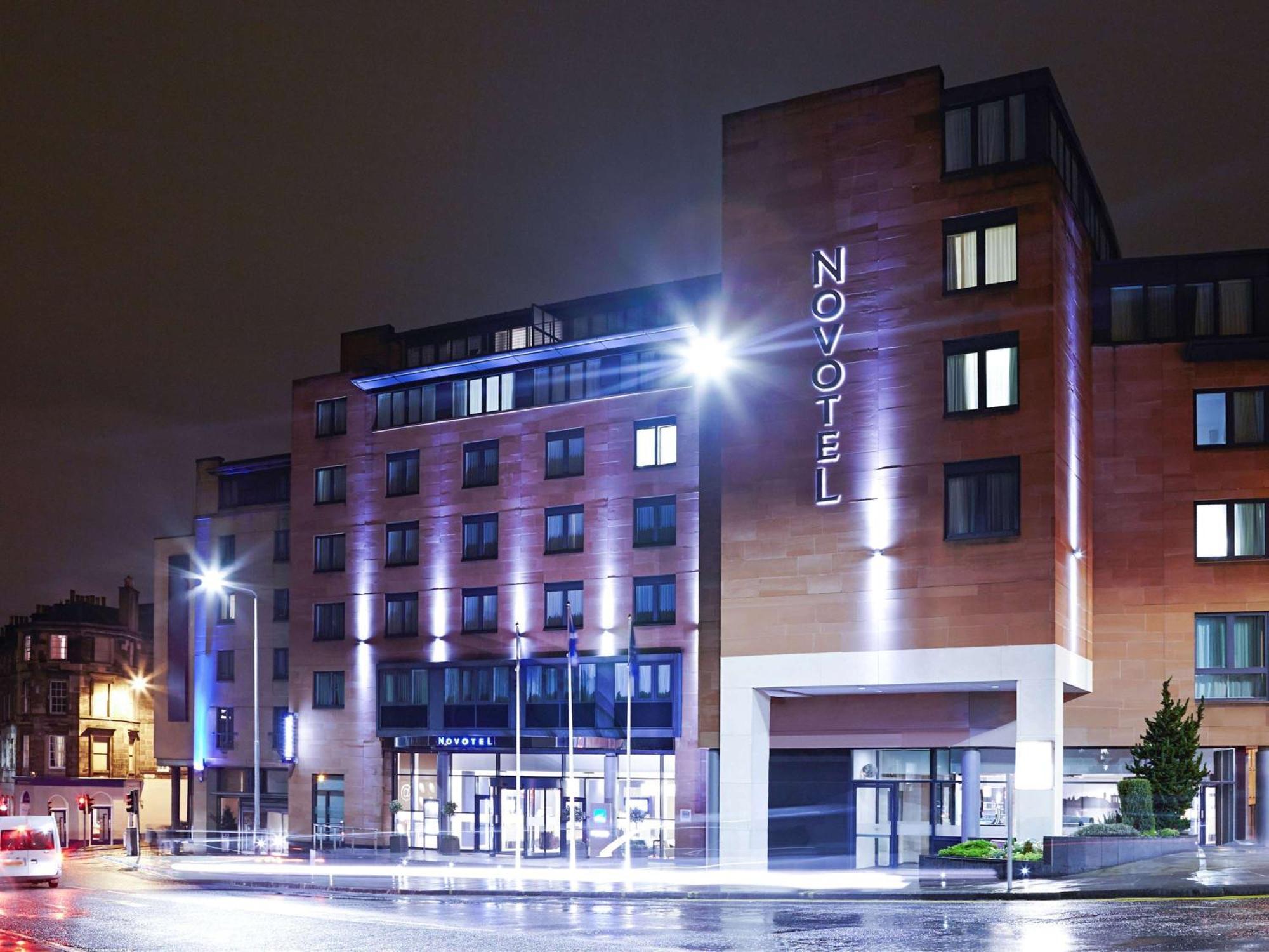 Отель Novotel Centre