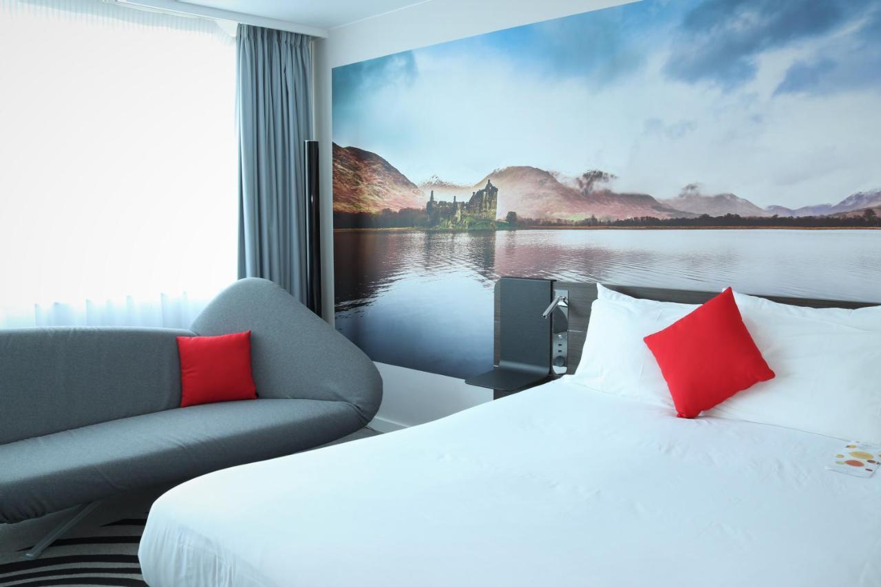 Отель Novotel Centre 4*